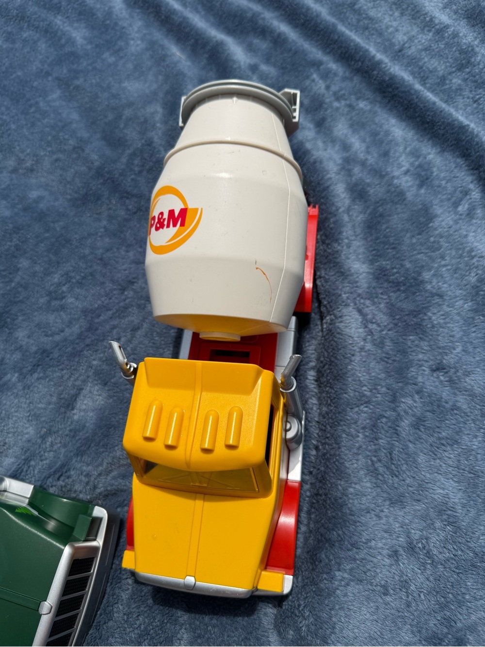 Playmobil Cement truck and Tree Logger Truck - Picture 2 of 5